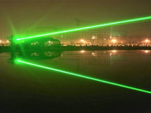 Laden Sie das Bild in den Galerie-Viewer, 4 Watt handheld green laser very strong beam