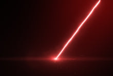 Laden Sie das Bild in den Galerie-Viewer, Powerful red rot laser 1W + night visible beam 635nm high power lazer pointer laserpointer by Zeus